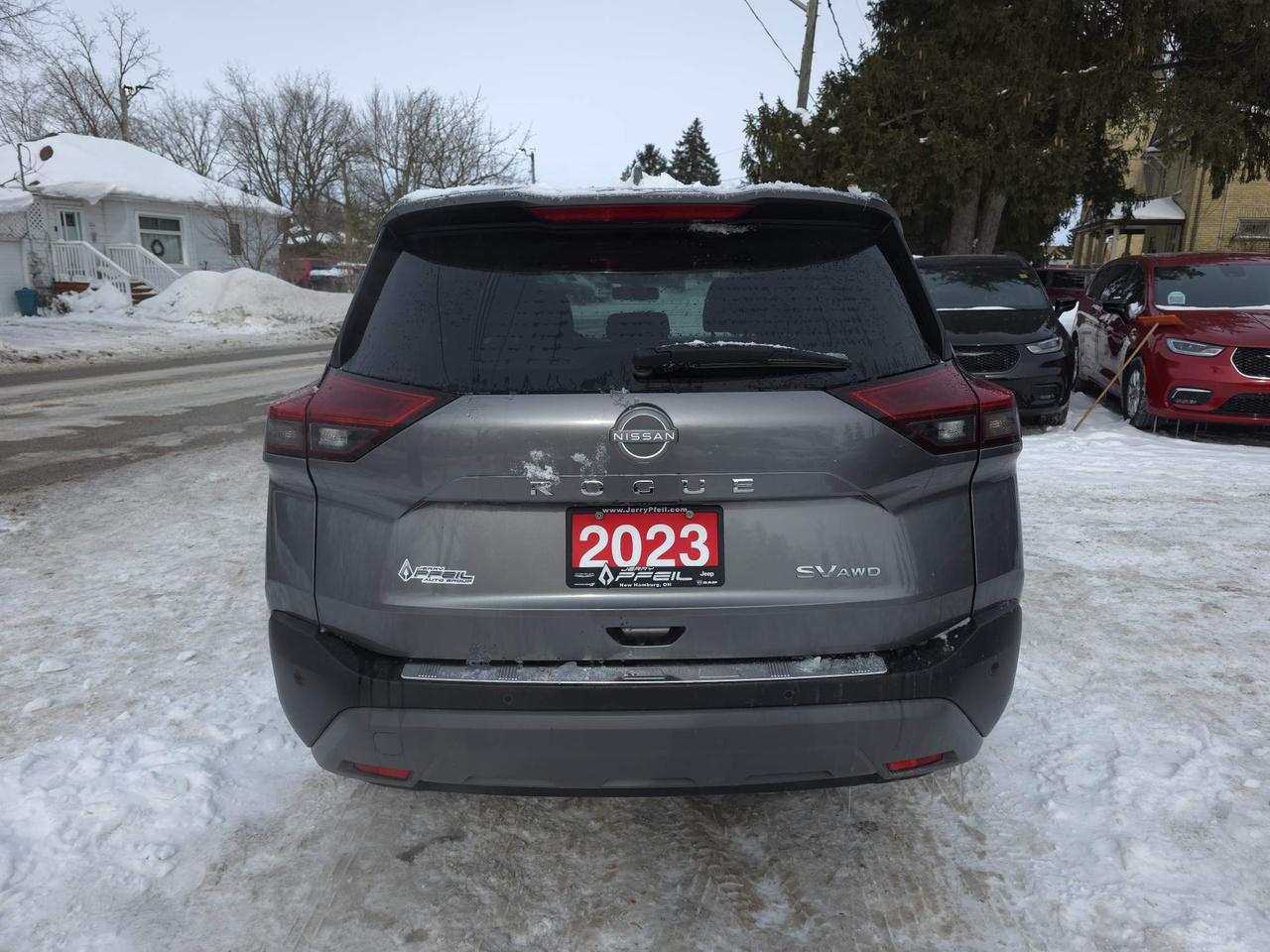 2023 Nissan Rogue SV Moonroof SUNROOF, REMOTE START Photo