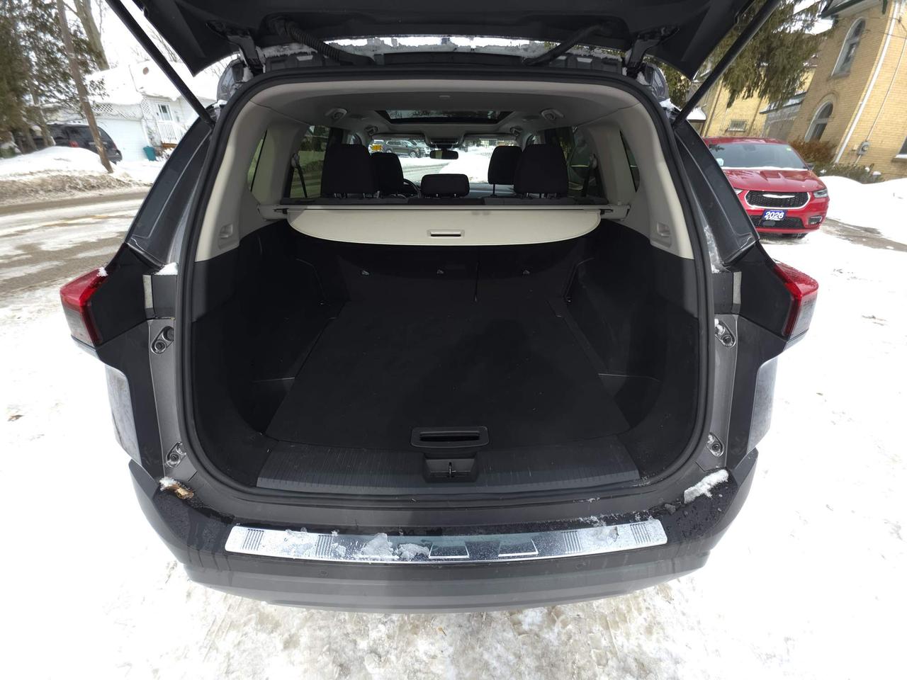 2023 Nissan Rogue SV Moonroof SUNROOF, REMOTE START Photo