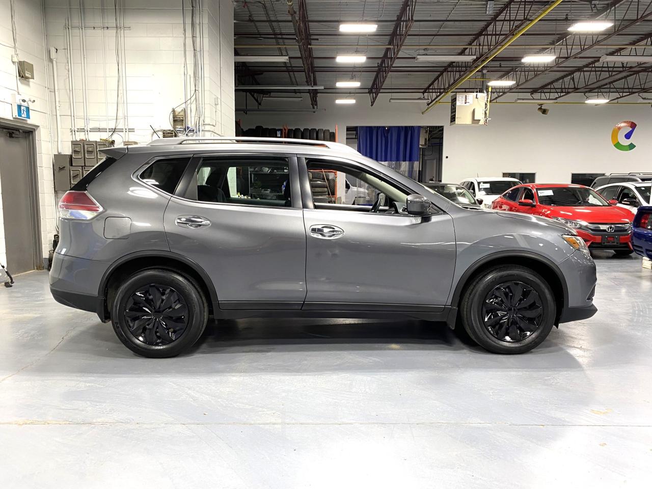 2016 Nissan Rogue S - Photo #6