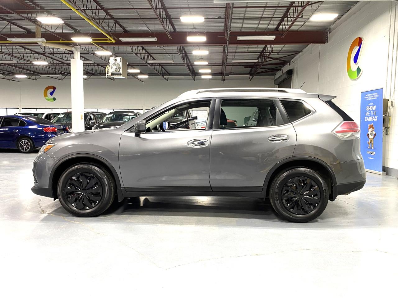 2016 Nissan Rogue S - Photo #2