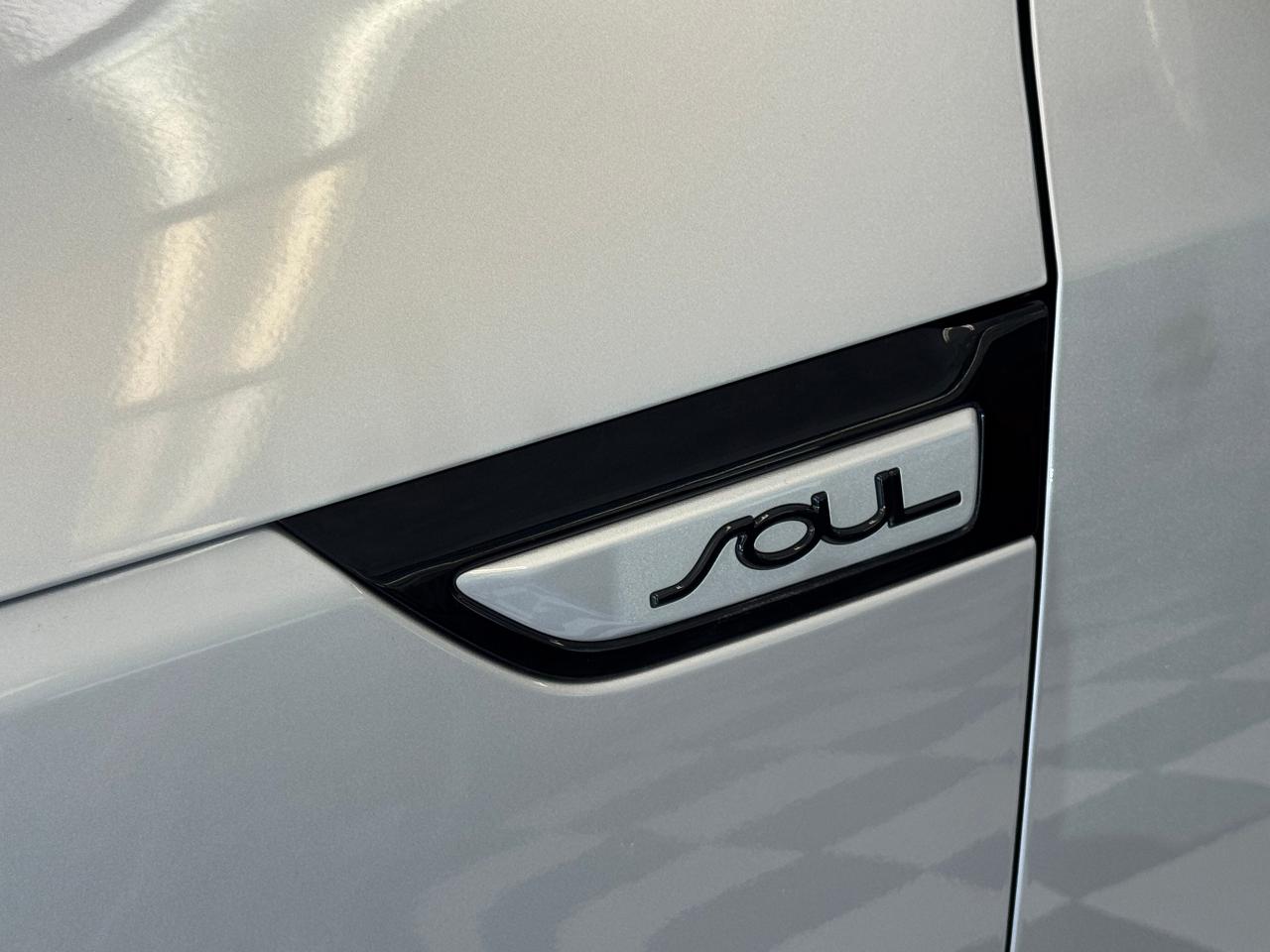2016 Kia Soul EX+New Tires+Camera+Heated Seats+CLEAN CARFAX - Photo #55