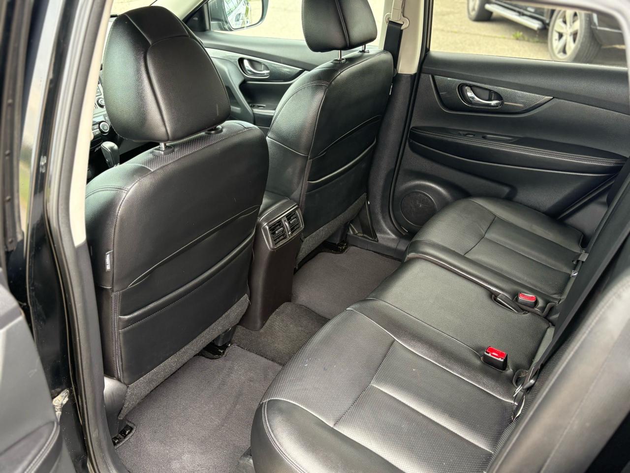 2016 Nissan Rogue SL - Photo #14