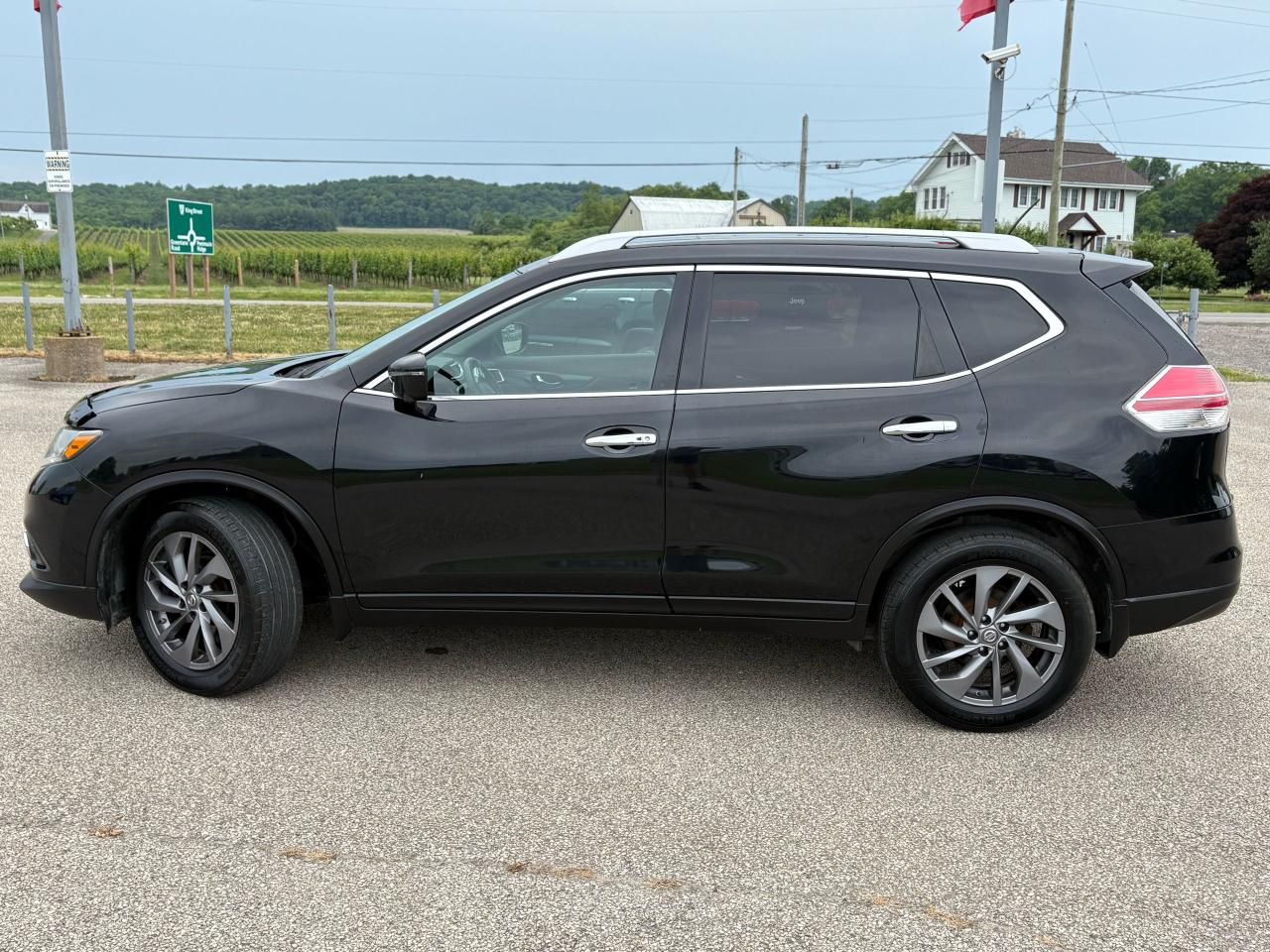 2016 Nissan Rogue SL - Photo #8