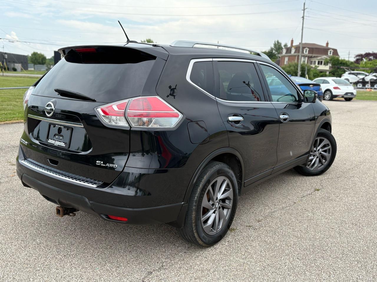 2016 Nissan Rogue SL Photo4