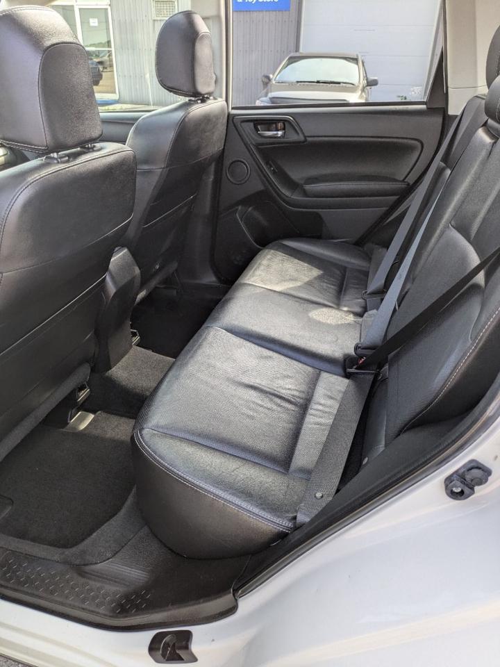 2014 Subaru Forester i Touring - Photo #14