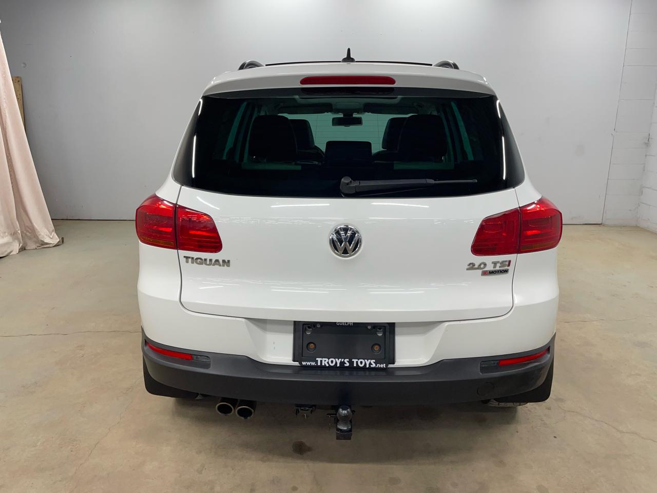 2017 Volkswagen Tiguan 4MOTION 4dr Wolfsburg Edition Photo24