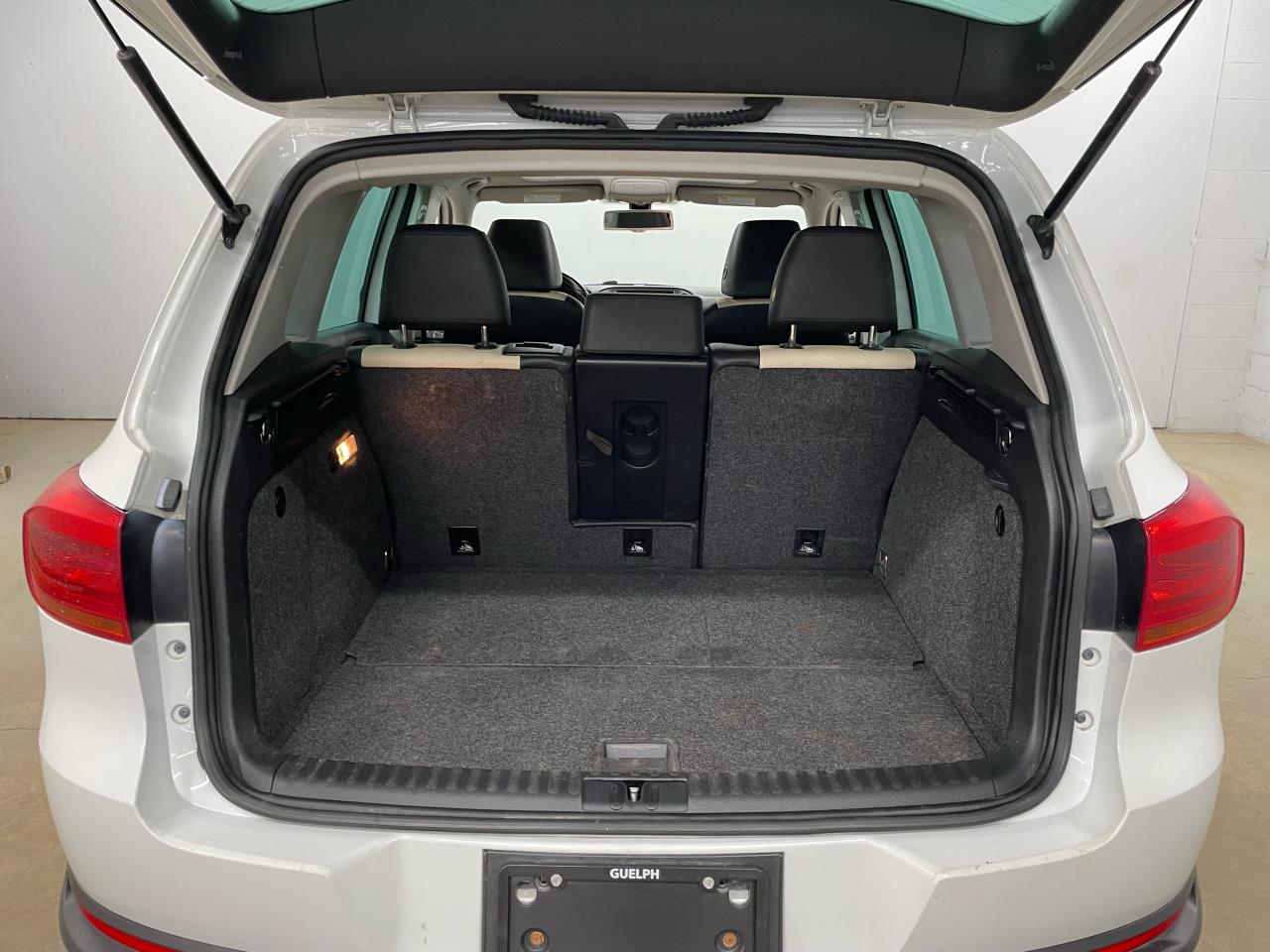 2017 Volkswagen Tiguan 4MOTION 4dr Wolfsburg Edition Photo25