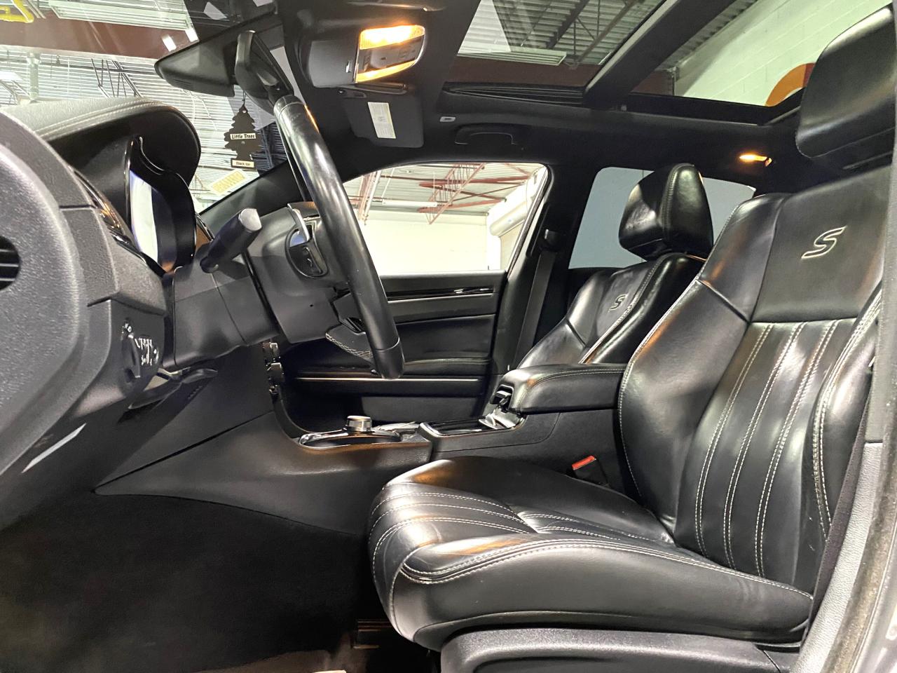 2017 Chrysler 300 300S - Photo #12