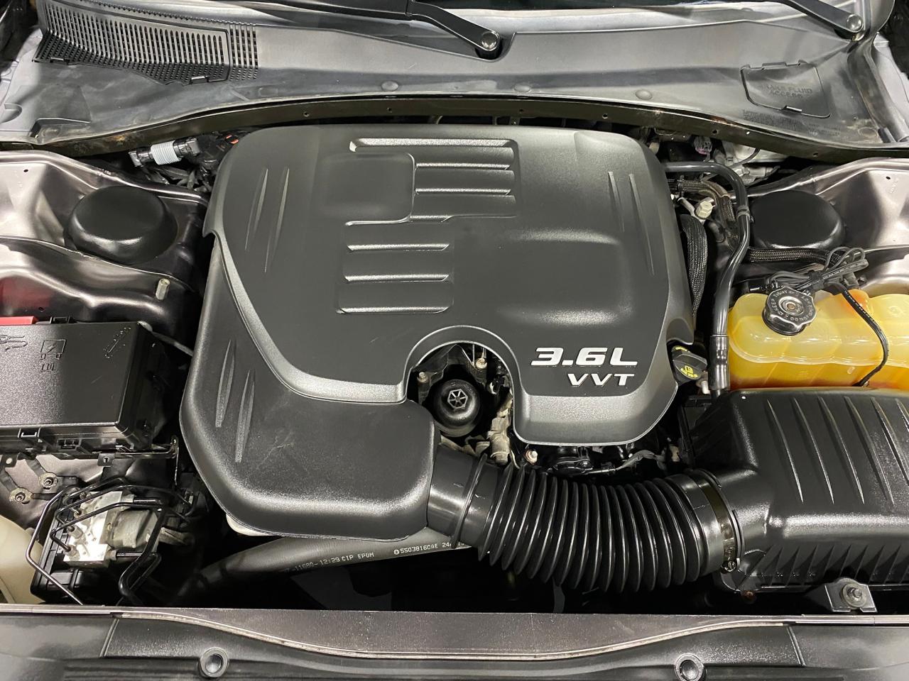 2017 Chrysler 300 300S - Photo #9
