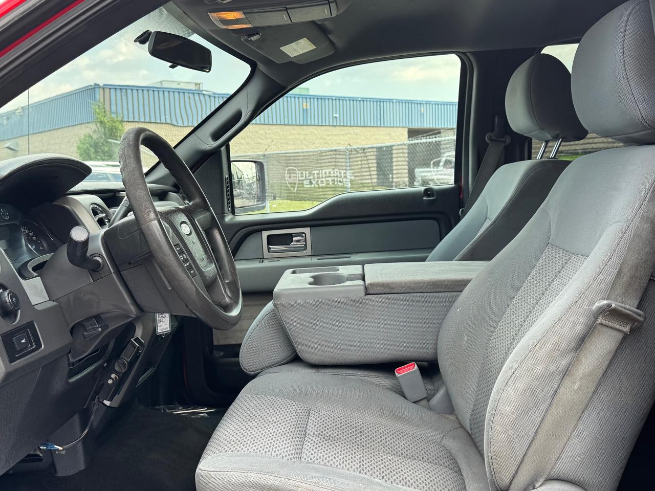 2011 Ford F-150 XL FX2 **CREW CAB / 5.5FT BOX** - Photo #25