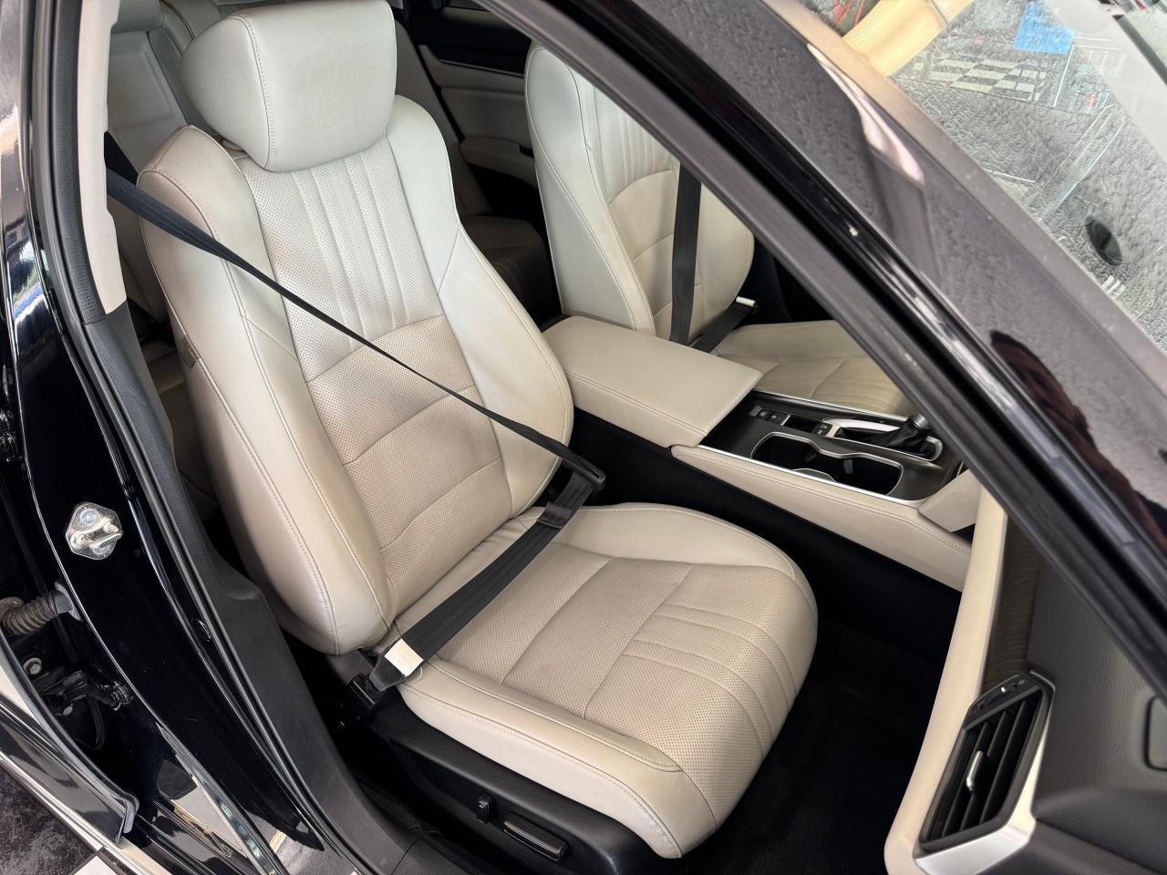 2018 Honda Accord Touring+Adaptive Cruise+Cooled Seats+CLEAN CARFAX Photo92