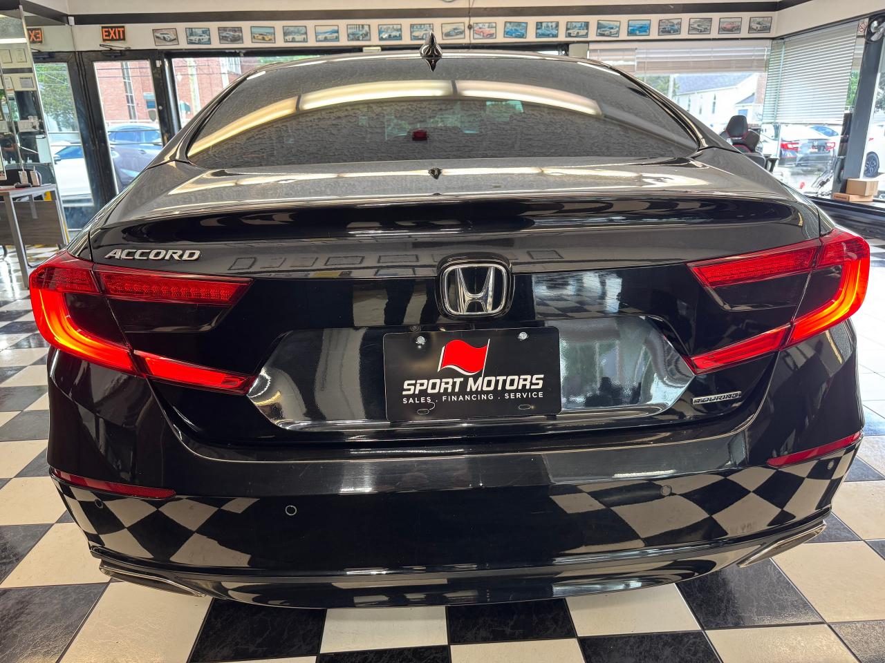2018 Honda Accord Touring+Adaptive Cruise+Cooled Seats+CLEAN CARFAX Photo9