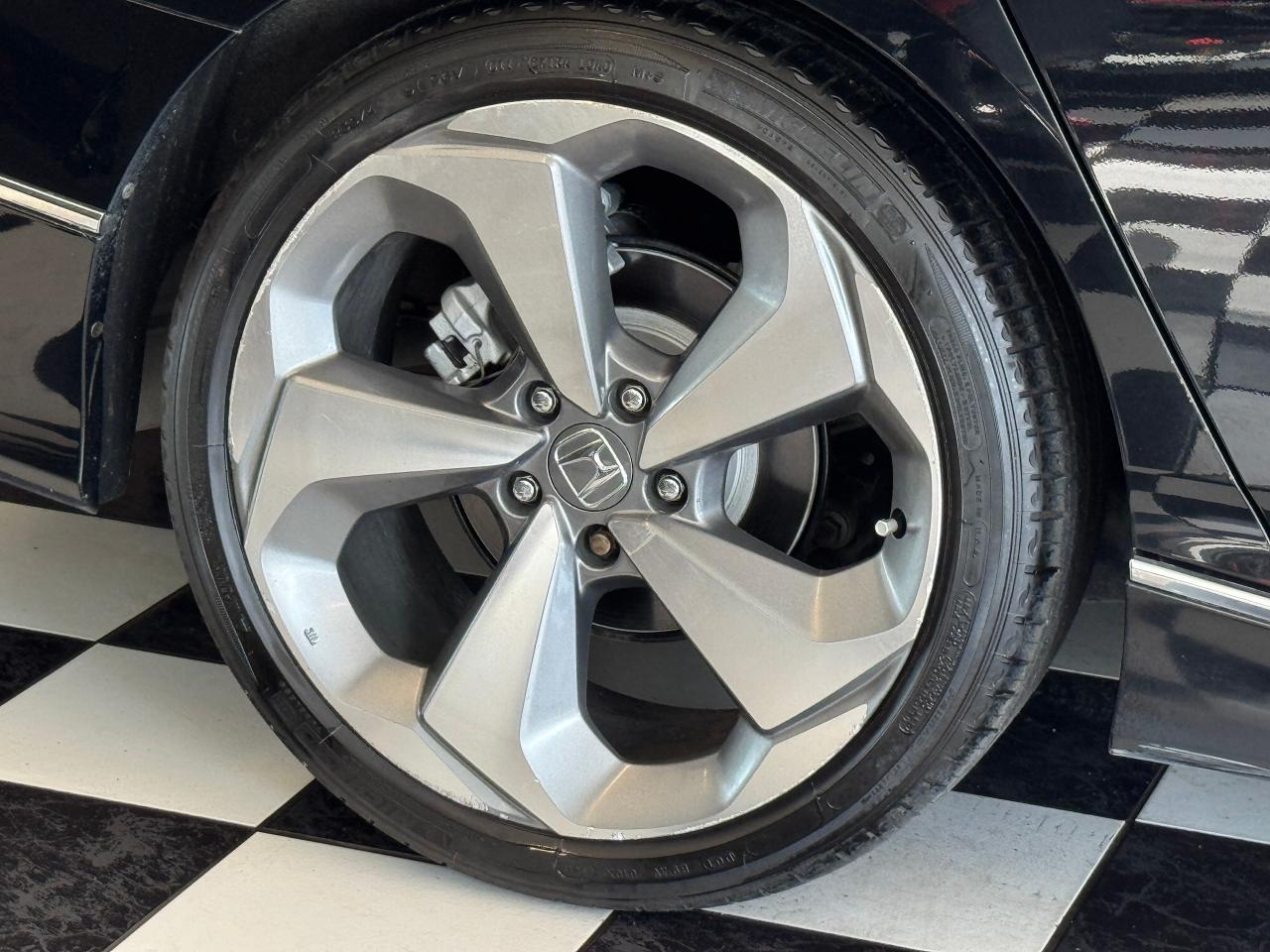 2018 Honda Accord Touring+Adaptive Cruise+Cooled Seats+CLEAN CARFAX Photo124