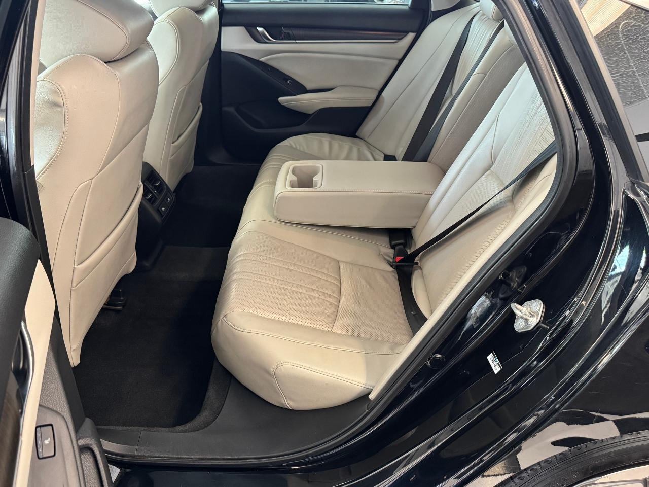 2018 Honda Accord Touring+Adaptive Cruise+Cooled Seats+CLEAN CARFAX Photo93