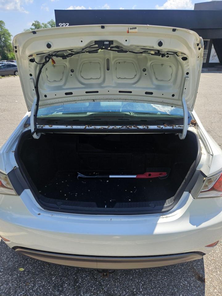 2013 Hyundai Sonata Hybrid 4dr Sdn - Photo #14