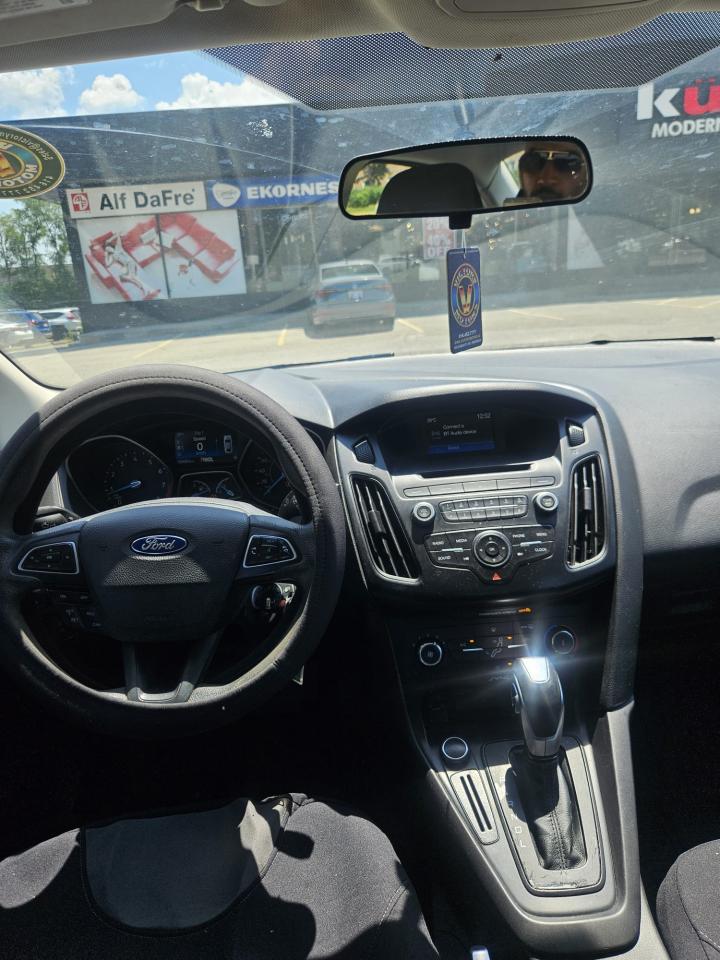 2015 Ford Focus 4DR SDN SE - Photo #16