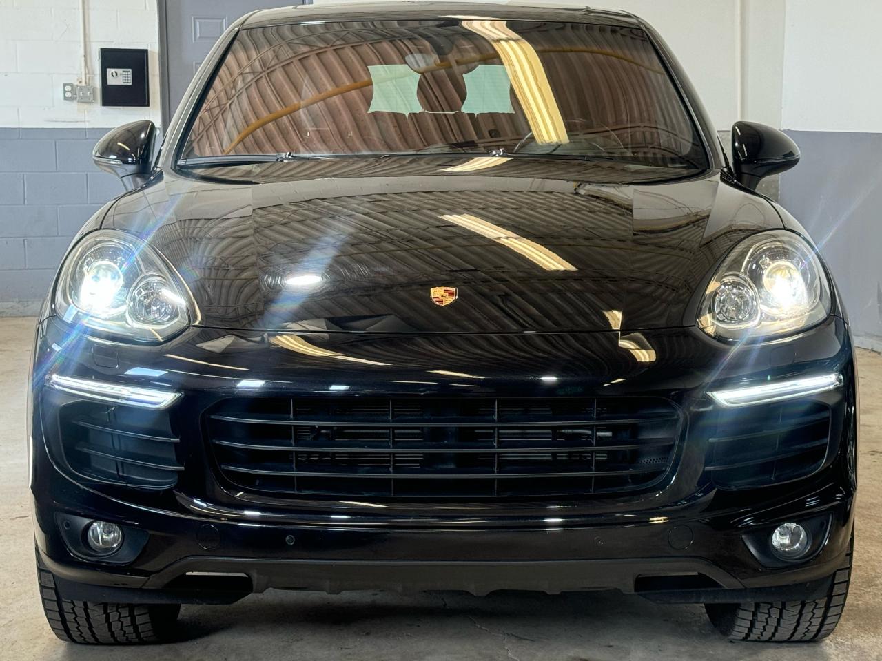 2017 Porsche Cayenne PLATINUM EDITION|NAV|BACKUP|PANO|BOSE|ONE OWNER| - Photo #2