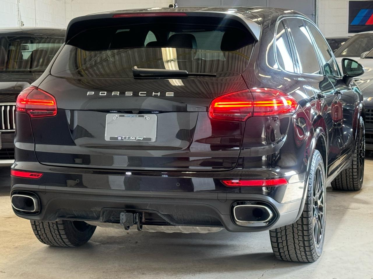 2017 Porsche Cayenne PLATINUM EDITION|NAV|BACKUP|PANO|BOSE|ONE OWNER| - Photo #4