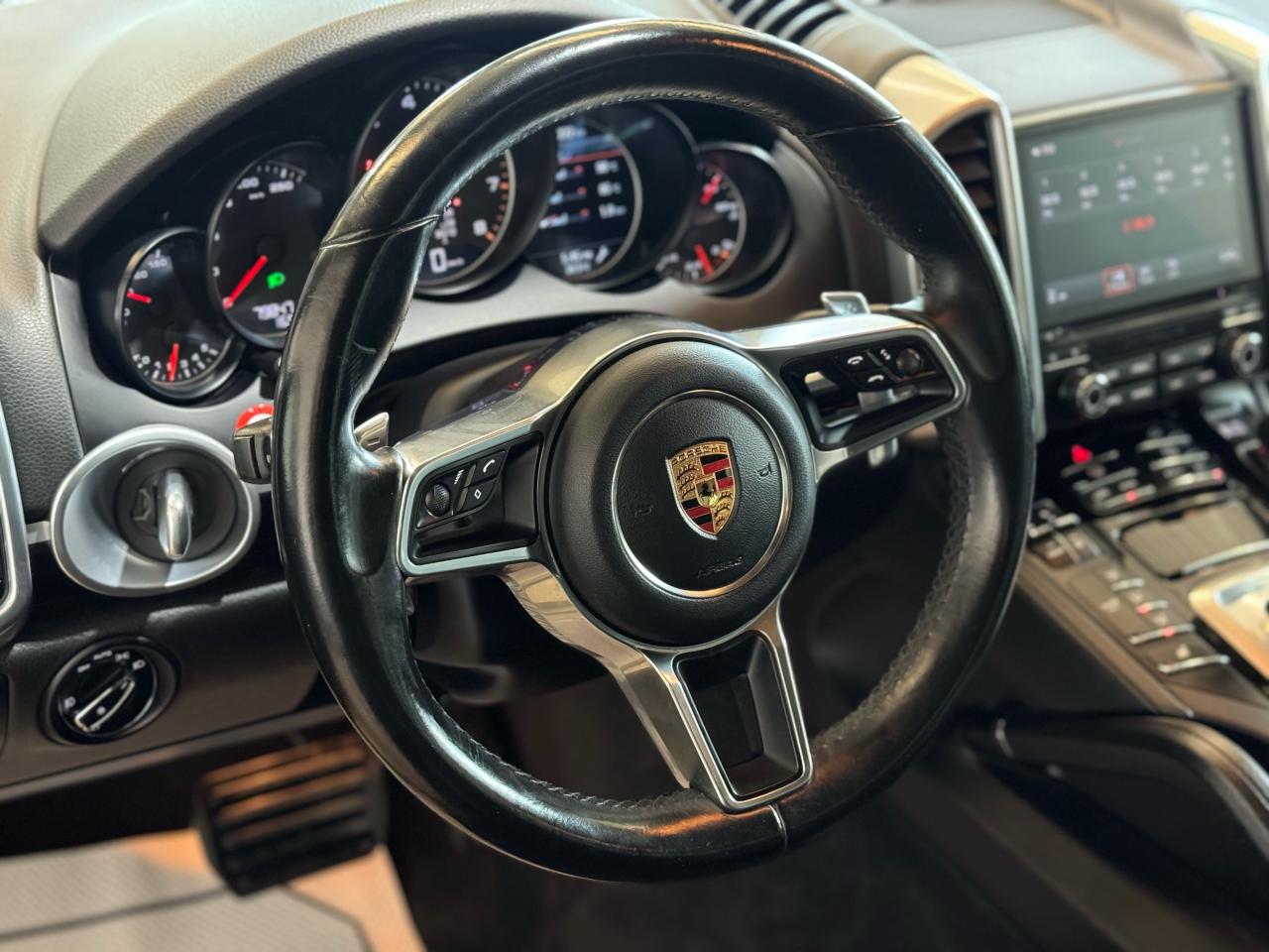 2017 Porsche Cayenne PLATINUM EDITION|NAV|BACKUP|PANO|BOSE|ONE OWNER| - Photo #11