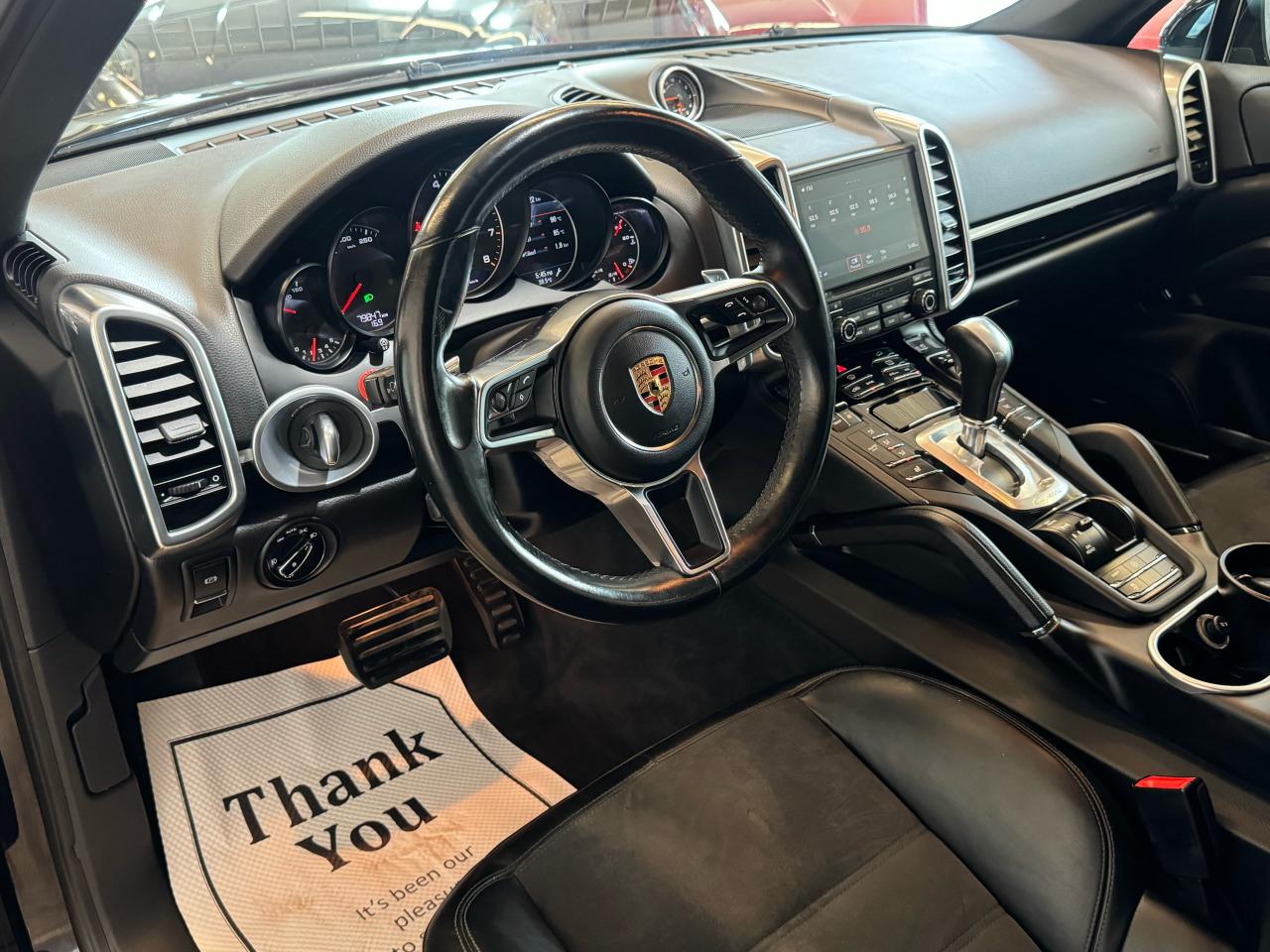 2017 Porsche Cayenne PLATINUM EDITION|NAV|BACKUP|PANO|BOSE|ONE OWNER| - Photo #10