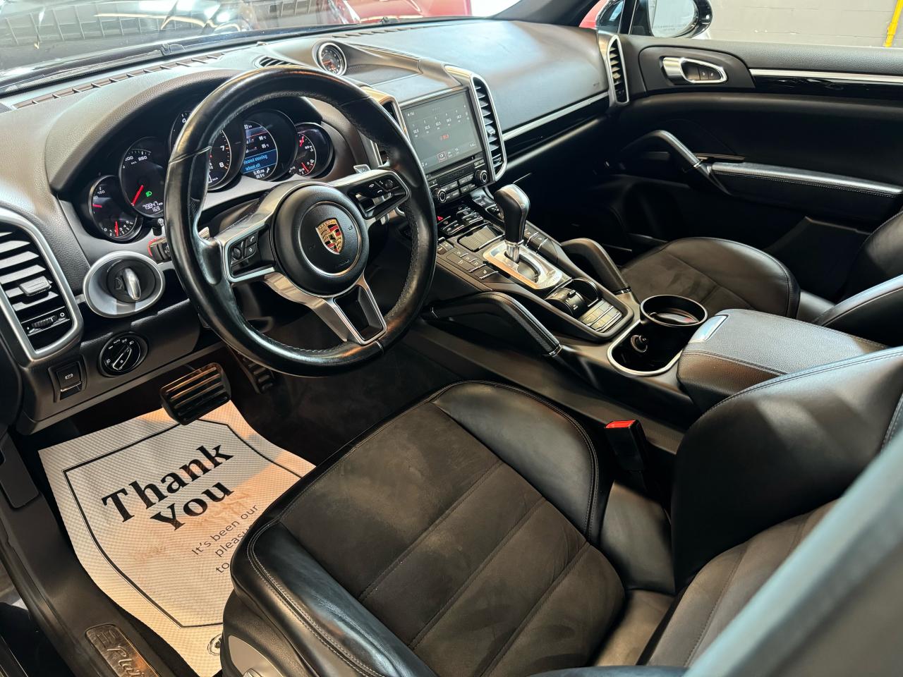 2017 Porsche Cayenne PLATINUM EDITION|NAV|BACKUP|PANO|BOSE|ONE OWNER| - Photo #9