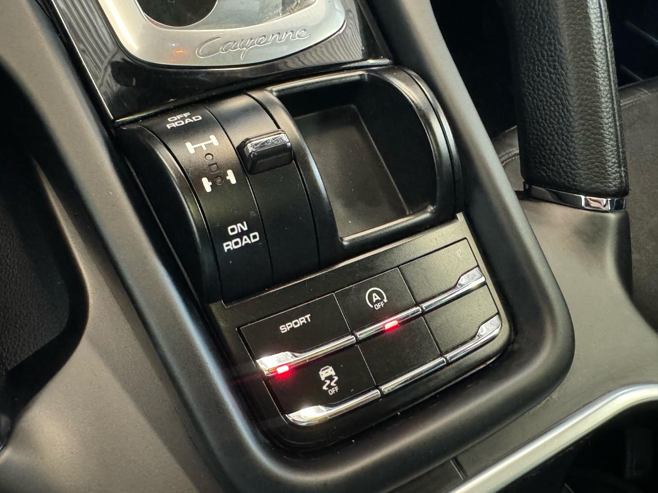 2017 Porsche Cayenne PLATINUM EDITION|NAV|BACKUP|PANO|BOSE|ONE OWNER| - Photo #22