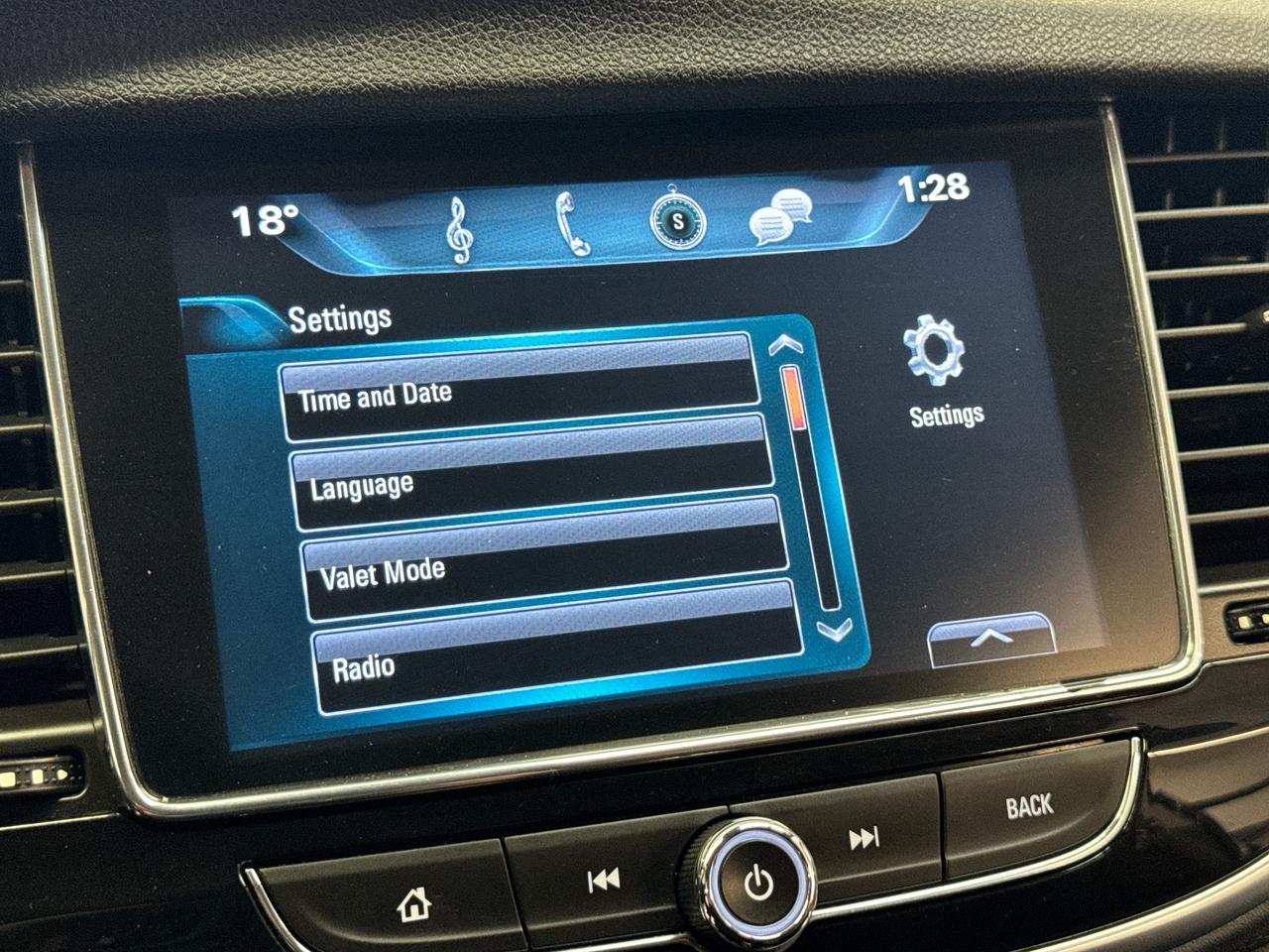 2017 Buick Encore Preferred+ApplePlay+Camera+A/C+CLEAN CARFAX Photo