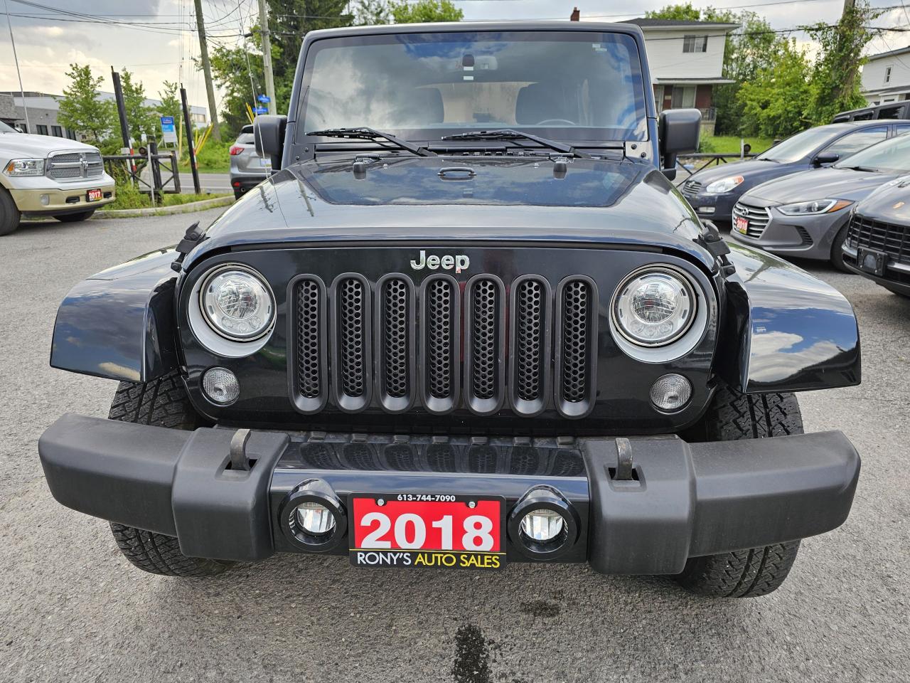 2018 Jeep Wrangler Sahara 4x4, AUTO, LEATHER, A/C, POWER GROUP, 211KM - Photo #2