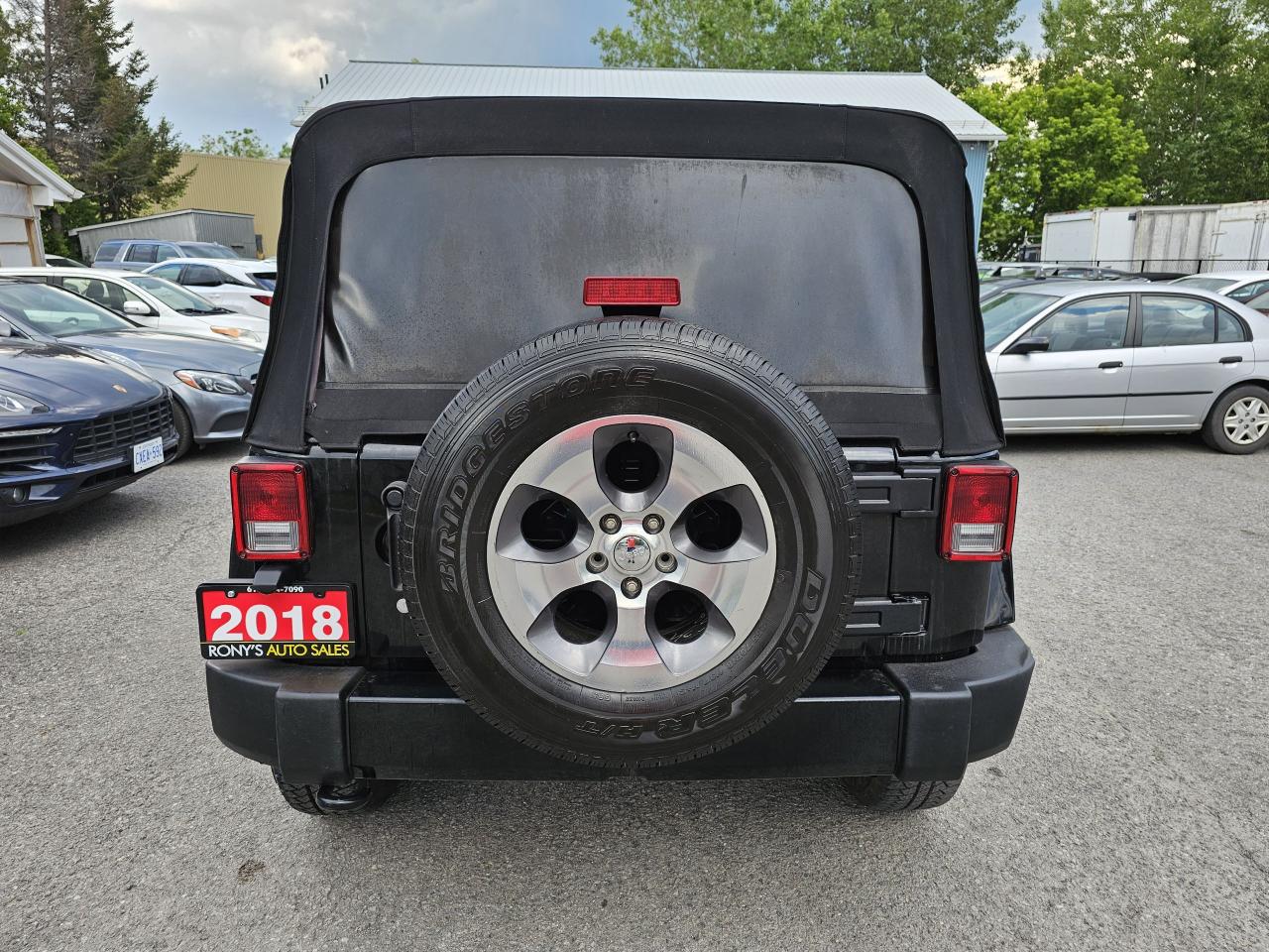 2018 Jeep Wrangler Sahara 4x4, AUTO, LEATHER, A/C, POWER GROUP, 211KM - Photo #11