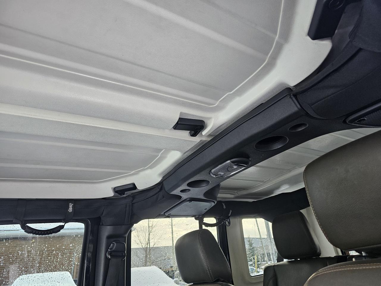 2018 Jeep Wrangler Sahara 4x4, AUTO, LEATHER, A/C, POWER GROUP, 211KM Photo