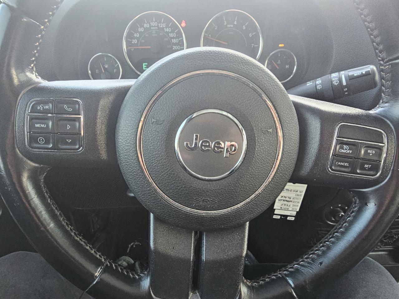 2018 Jeep Wrangler Sahara 4x4, AUTO, LEATHER, A/C, POWER GROUP, 211KM Photo