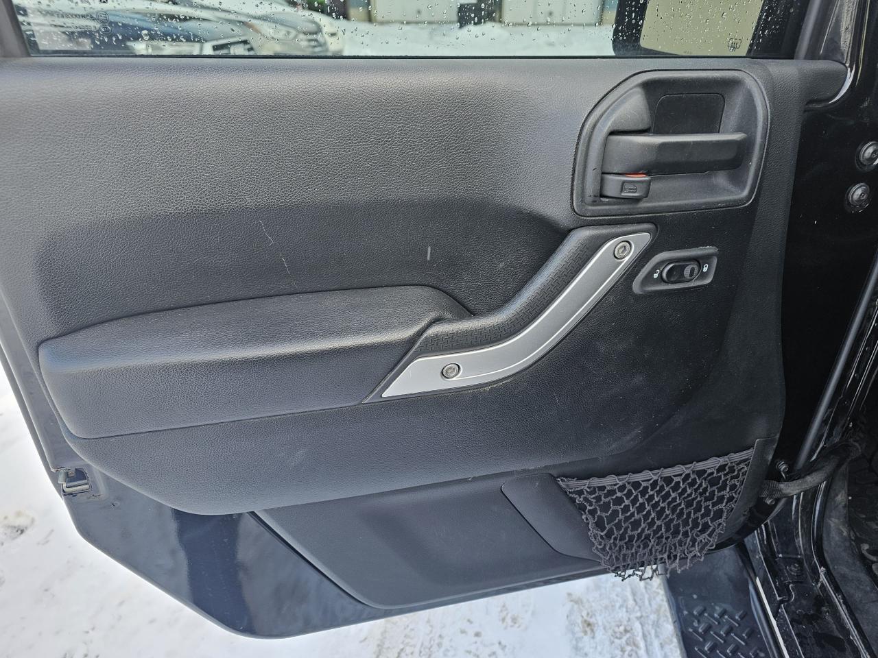 2018 Jeep Wrangler Sahara 4x4, AUTO, LEATHER, A/C, POWER GROUP, 211KM Photo