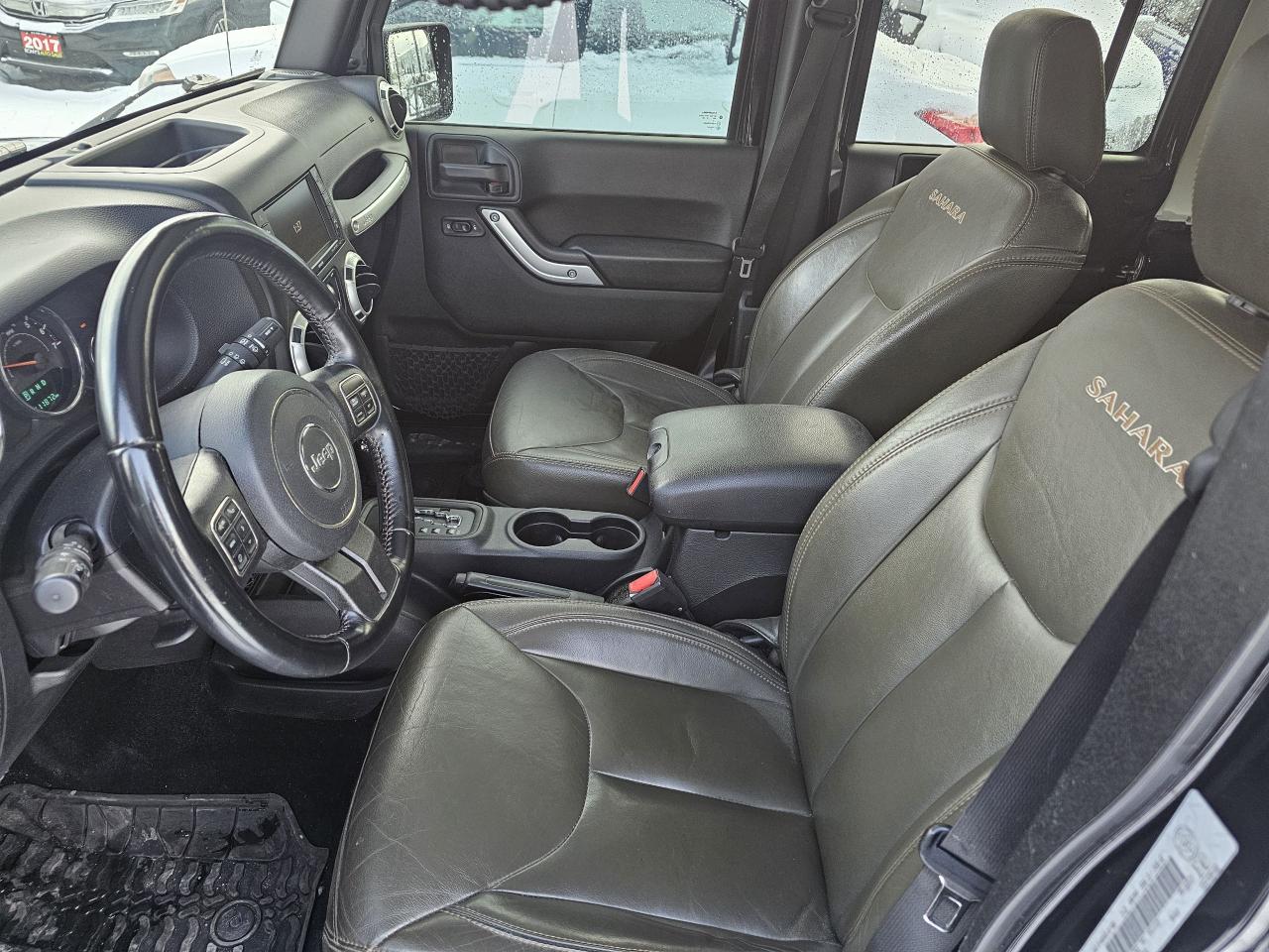 2018 Jeep Wrangler Sahara 4x4, AUTO, LEATHER, A/C, POWER GROUP, 211KM Photo