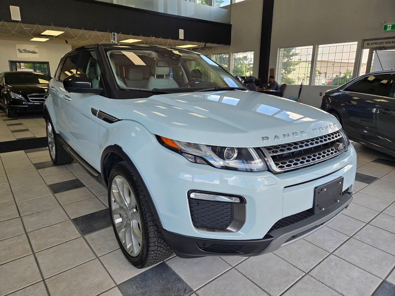 Used 2017 Land Rover Range Rover Evoque HSE | ALL CREDIT ACCEPTED!! for sale in Calgary, AB