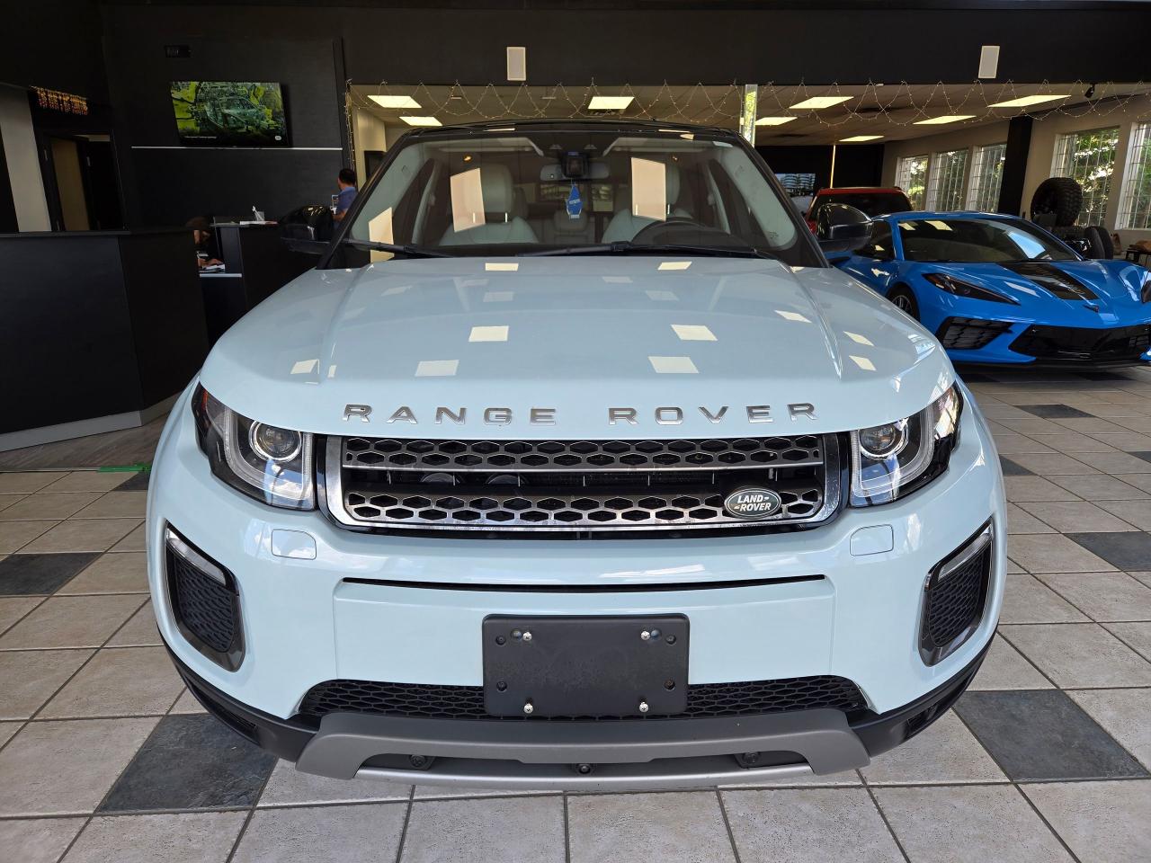 2017 Land Rover Range Rover Evoque HSE | ALL CREDIT ACCEPTED!! - Photo #2