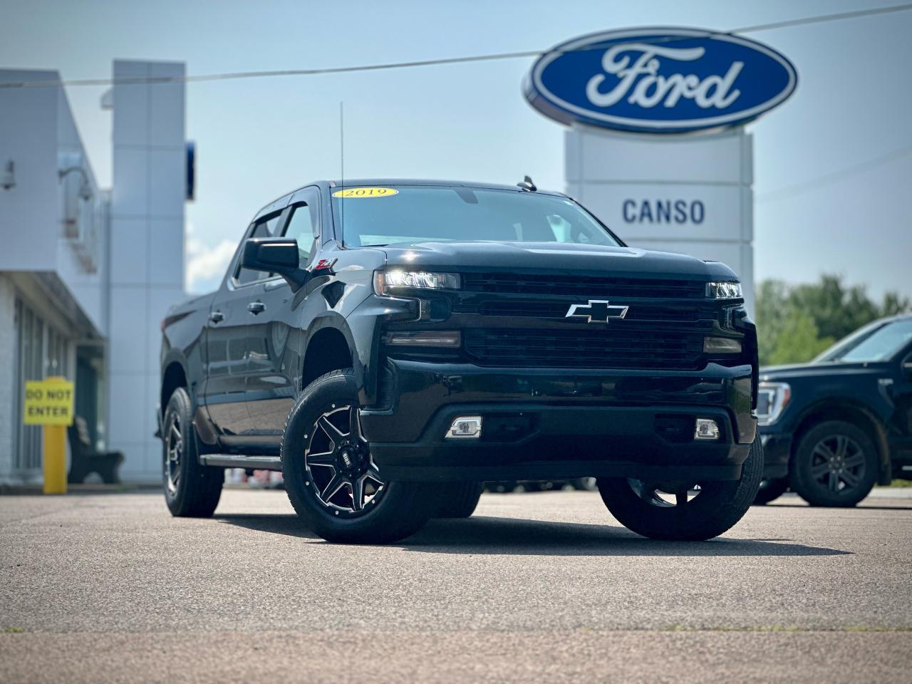 2019 Chevrolet Silverado RST 1500 CREWCAB Photo0