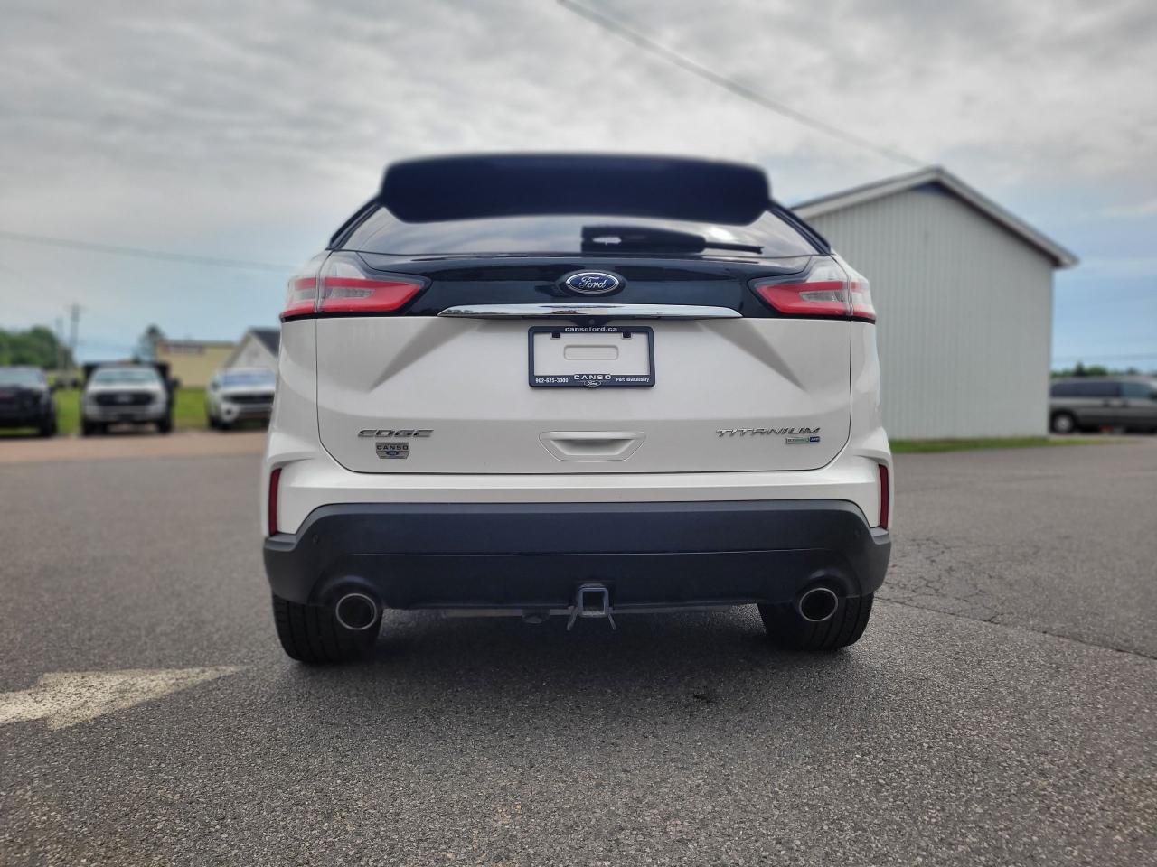 2019 Ford Edge TITANIUM AWD W/ MOONROOF Photo4