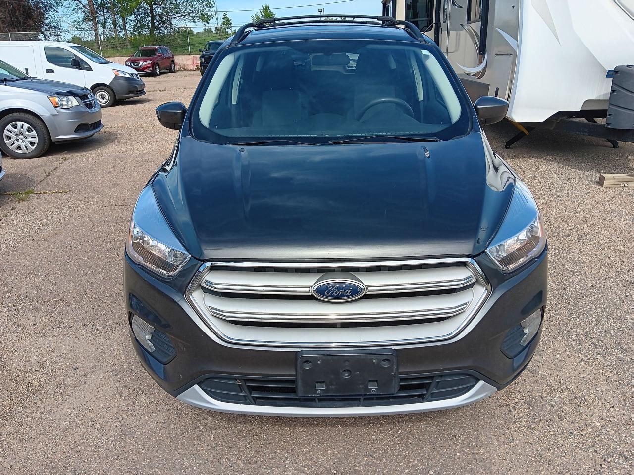 2018 Ford Escape SE AWD Htd Seats, BU Cam, Power Seat, Park Assist - Photo #2