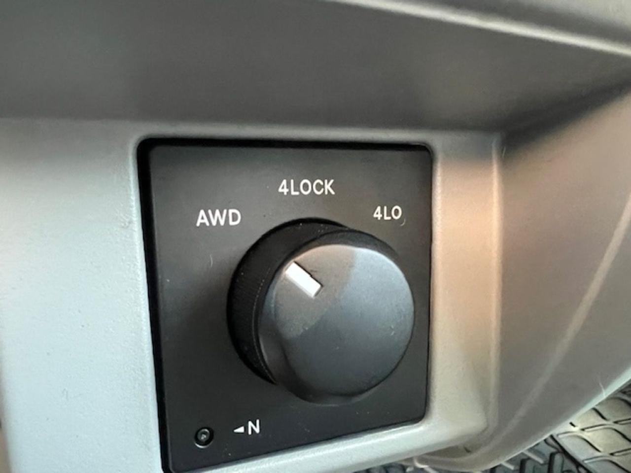 2017 Toyota RAV4 SLT - Photo #6