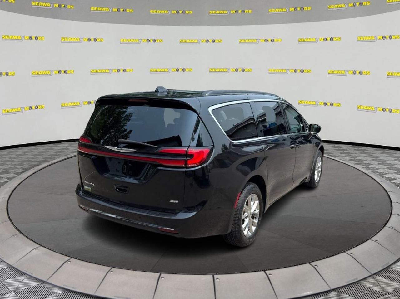 2022 Chrysler Pacifica Touring L - Photo #3