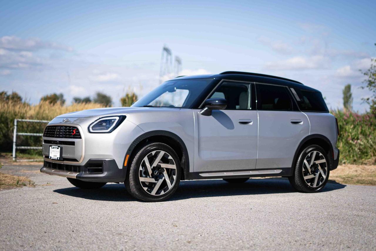 Used 2025 MINI Cooper Countryman Cooper S *HARMAN KARDON* HEATED STEERING WHEEL*ONE OWNER*LOCAL for sale in Surrey, BC