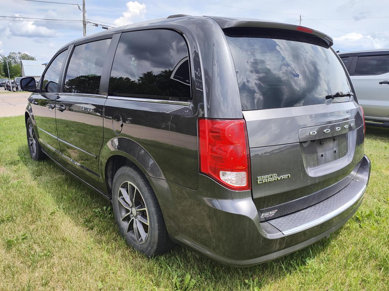 2017 Dodge Grand Caravan SXT Premium Plus