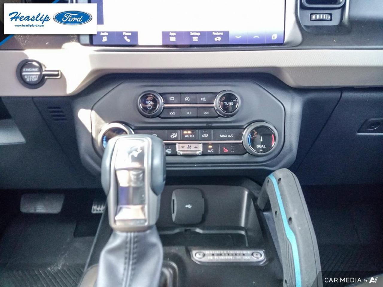 2022 Ford Bronco WildTrak Photo5