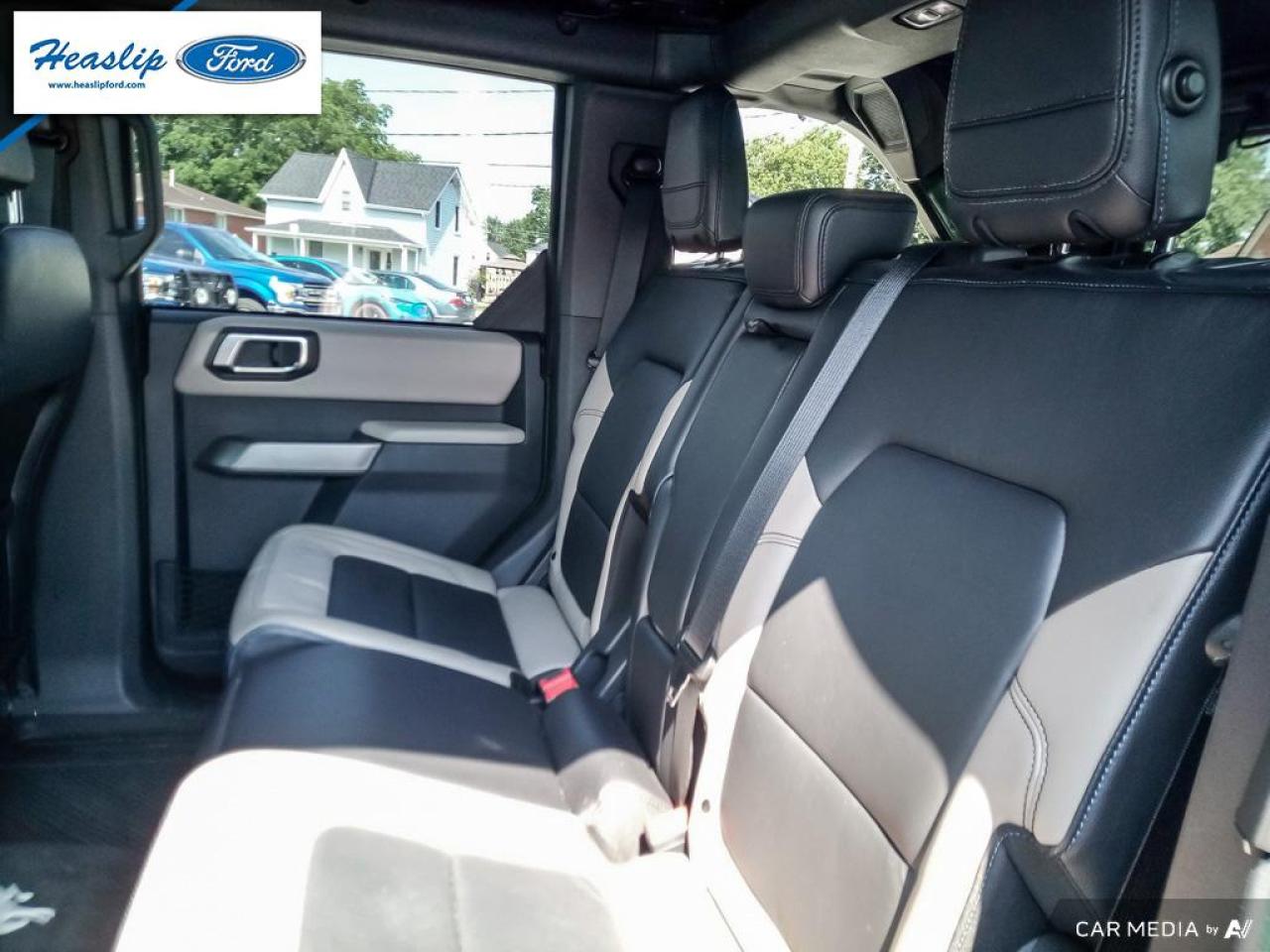 2022 Ford Bronco WildTrak Photo5