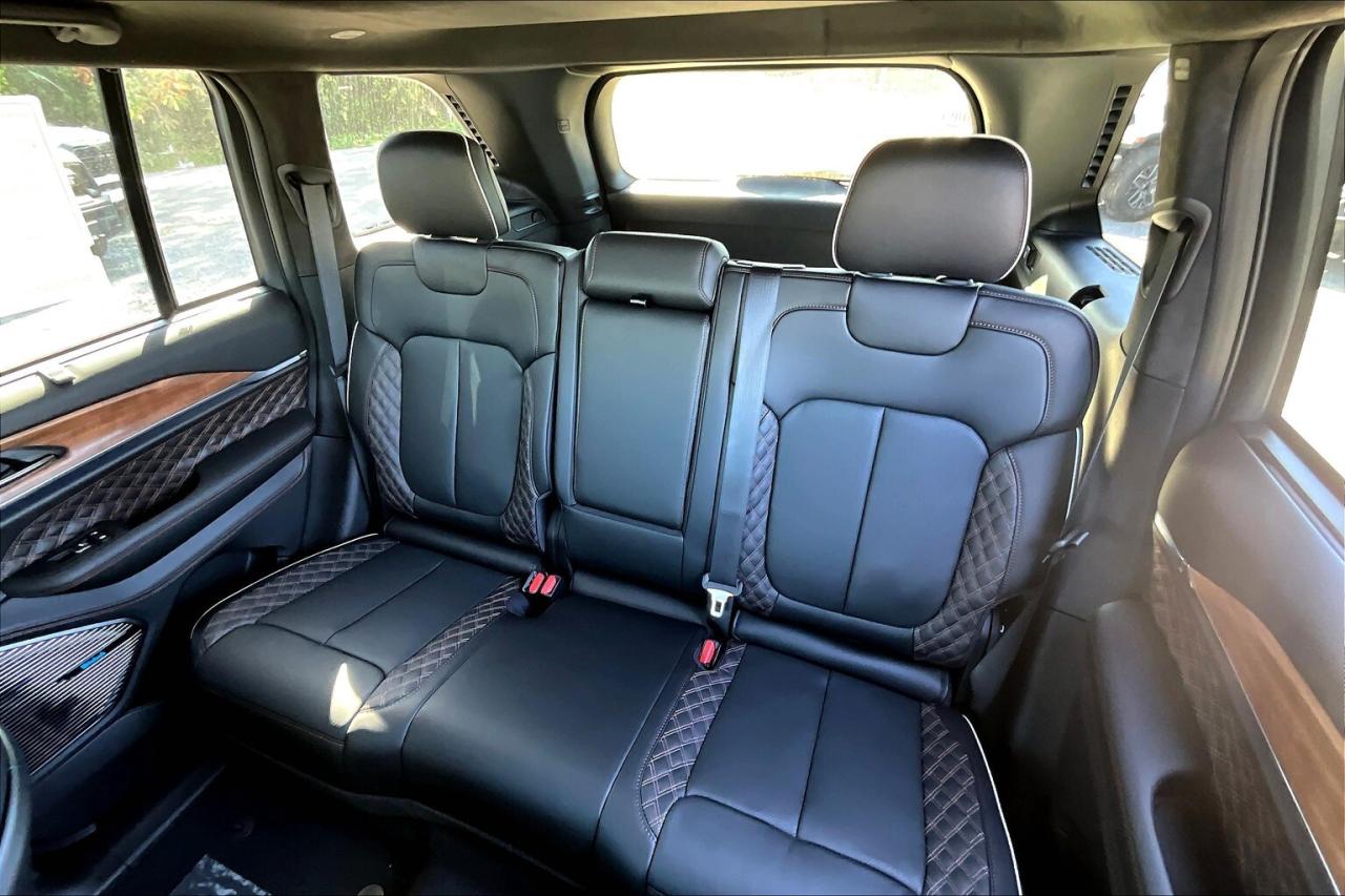 2025 Jeep Grand Cherokee SUMMIT  RESERVE | Lux Tech 5 | Adv Pro Tech 4 | Photo