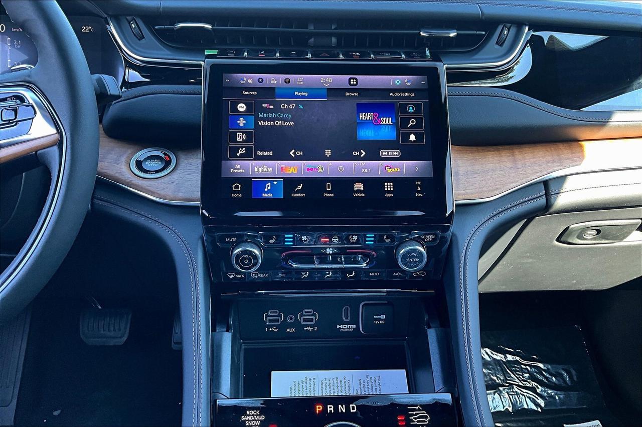 2025 Jeep Grand Cherokee SUMMIT  RESERVE | Lux Tech 5 | Adv Pro Tech 4 | Photo