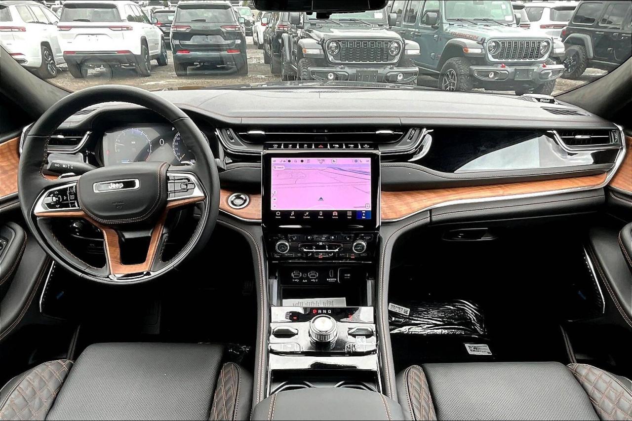 2025 Jeep Grand Cherokee SUMMIT  RESERVE | Lux Tech 5 | Adv Pro Tech 4 | Photo4