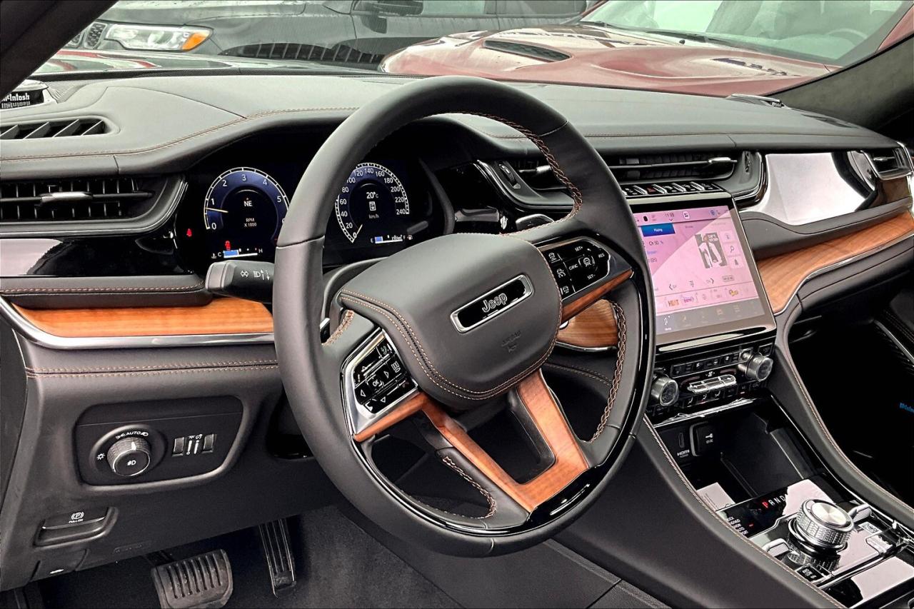 2025 Jeep Grand Cherokee SUMMIT  RESERVE | Lux Tech 5 | Adv Pro Tech 4 | Photo