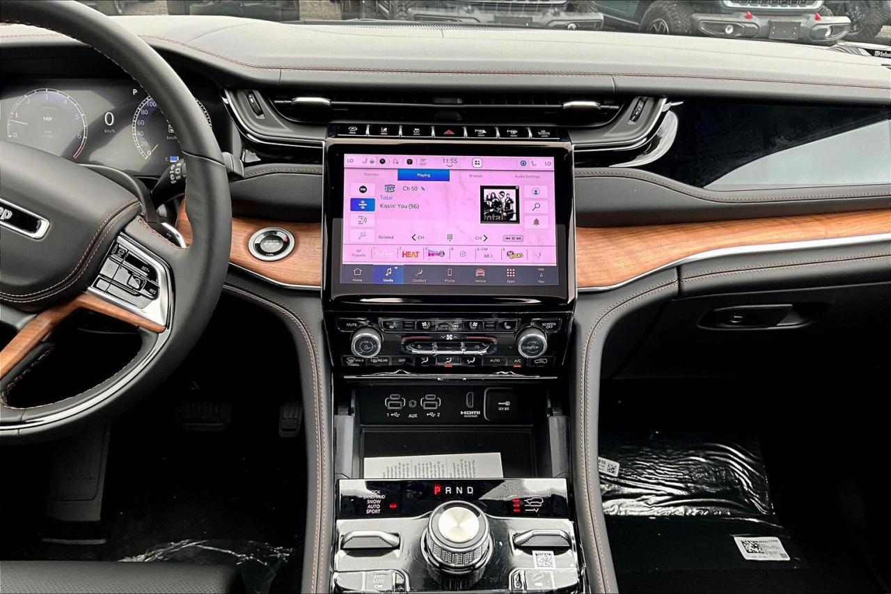 2025 Jeep Grand Cherokee SUMMIT  RESERVE | Lux Tech 5 | Adv Pro Tech 4 | Photo