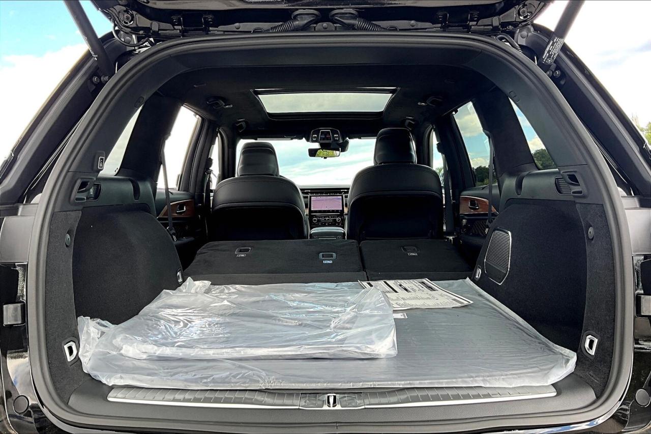 2025 Jeep Grand Cherokee SUMMIT  RESERVE | Lux Tech 5 | Adv Pro Tech 4 | Photo